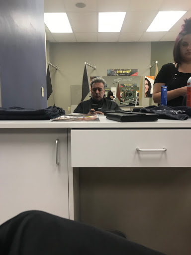 Hair Salon «Great Clips», reviews and photos, 2855 W Market St #114, Fairlawn, OH 44333, USA