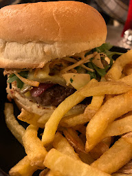 Photo n°88 de RED BEAR N’ BURGER ᙅᖾᥲຕρɩoᥒ ᑯᥱ ᖴɾᥲᥒᥴᥱ ᑯᥙ ᑲᥙɾɠᥱɾ ® à Compiègne ()