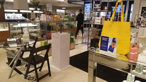 Department Store «Saks Fifth Avenue», reviews and photos, 26100 Cedar Rd, Beachwood, OH 44122, USA