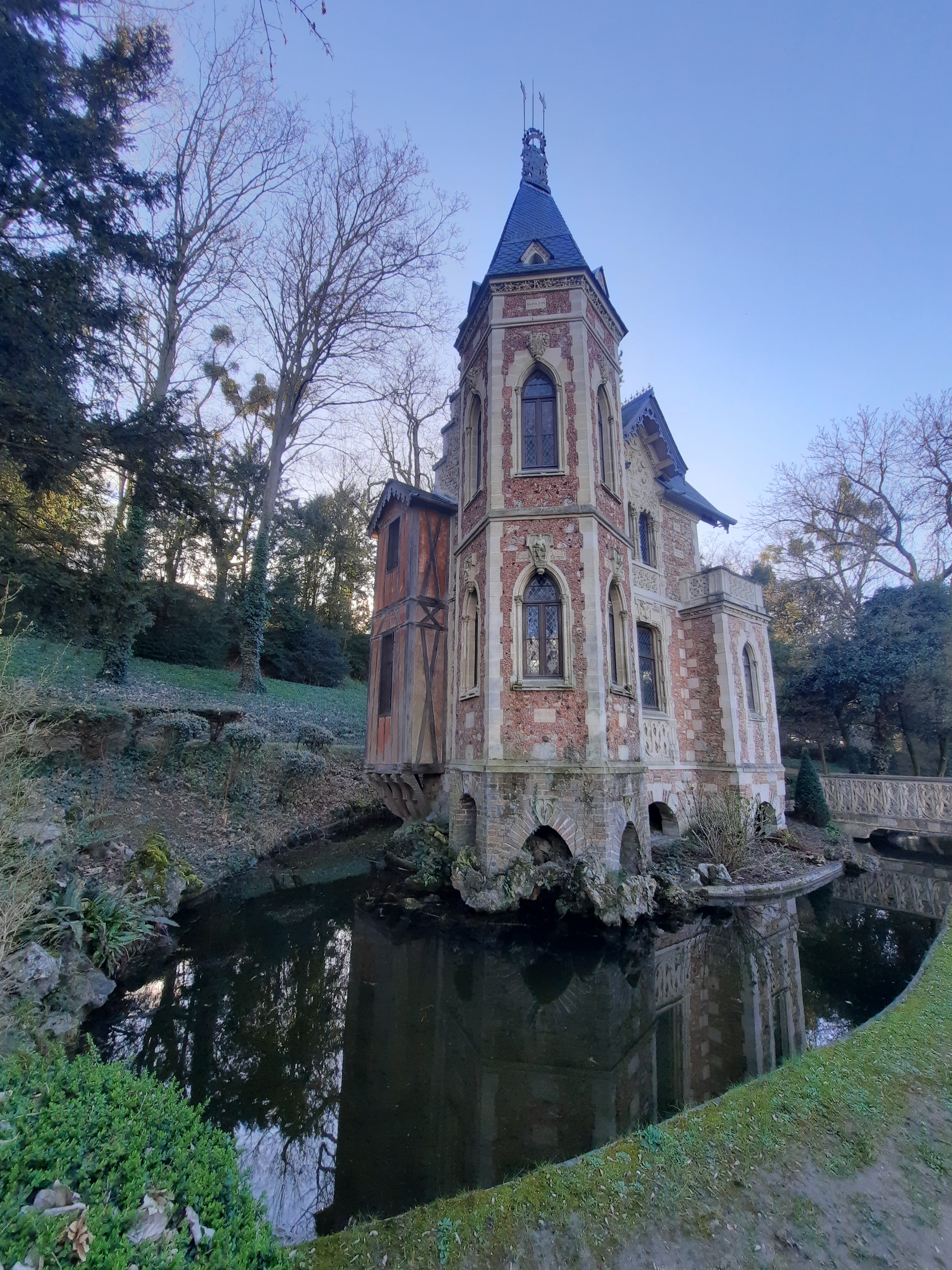 Photo n° 46 de l'avis de L.i fait le 19/03/2023 à 20:22