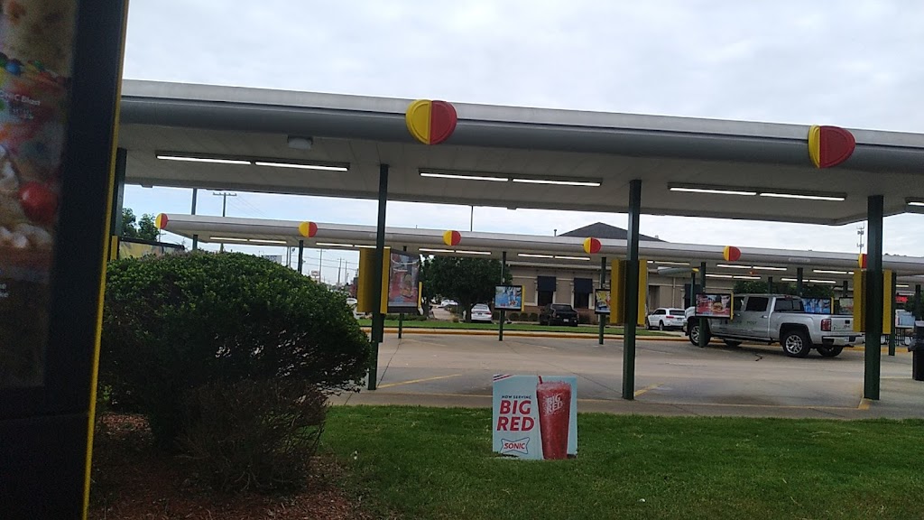 Sonic Drive-In 72745