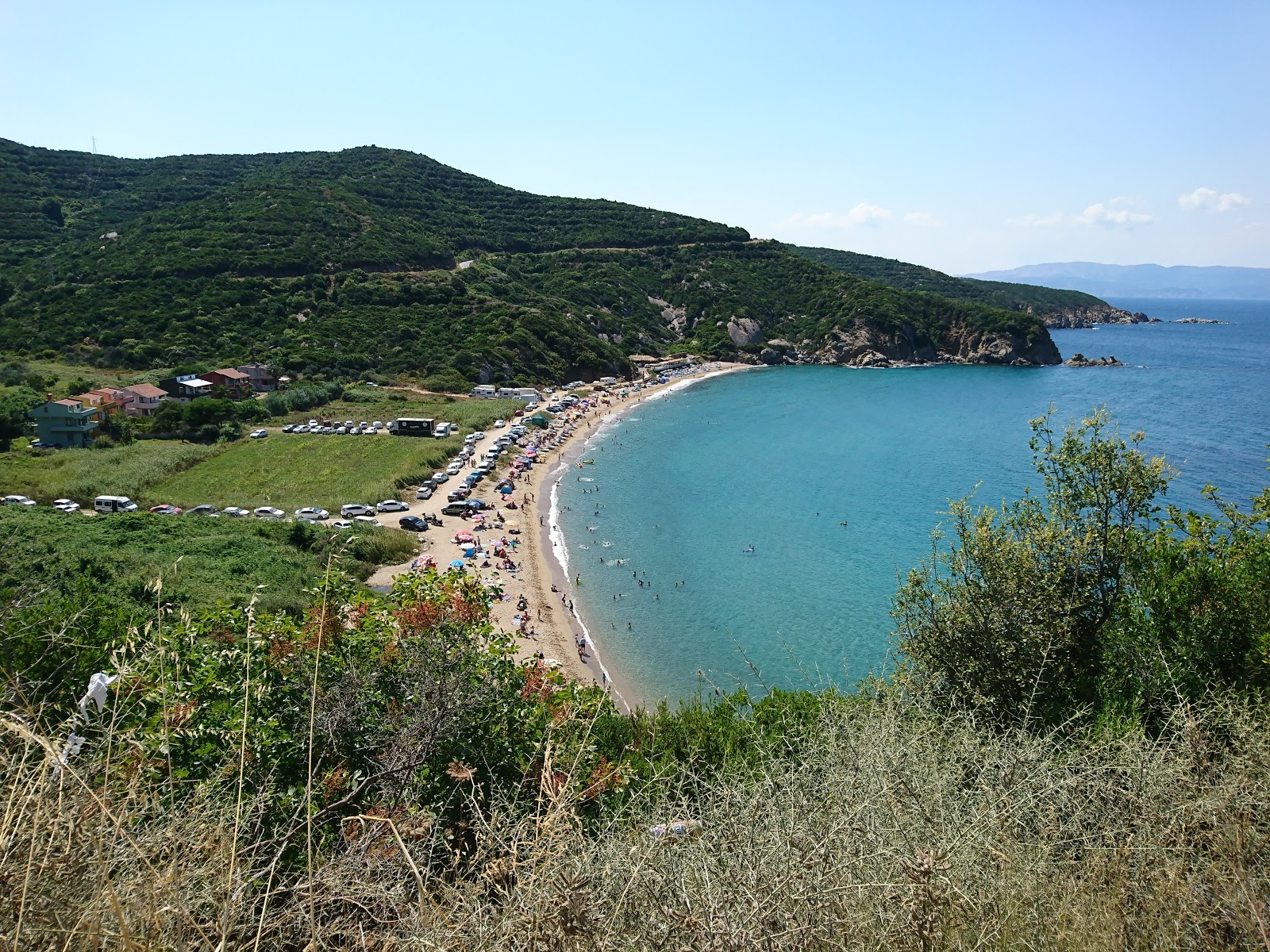 Foto de Manastir beach con agua cristalina superficie