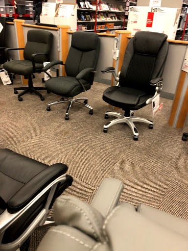 Office Supply Store «Staples», reviews and photos, 9230 Old Keene Mill Rd, Burke, VA 22015, USA