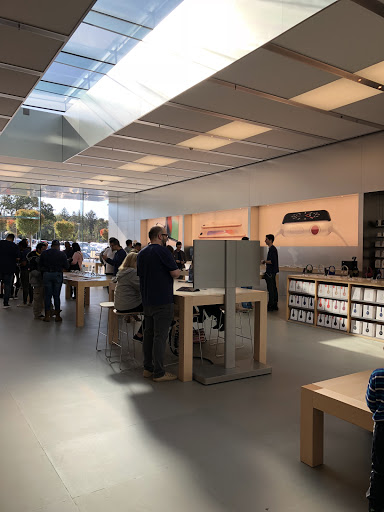 Computer Store «Apple Manhasset», reviews and photos, 1900 Northern Blvd, Manhasset, NY 11030, USA