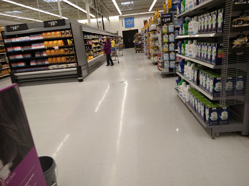 Department Store «Walmart Supercenter», reviews and photos, 814 W Bell Ave, Knoxville, IA 50138, USA