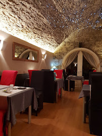 Atmosphère du Restaurant gastronomique Restaurant Le Caveau du Grand Puits à Vesoul - n°3