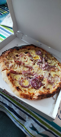 Plats et boissons du Pizzas à emporter Camio di pizze à Denicé - n°10