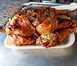 Maxi Pollos Centro Esmeralda photo