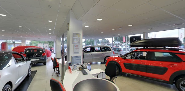 Comments and reviews of Evans Halshaw Citroen Leeds