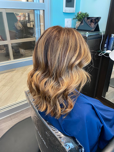 Hair Salon «Glow on main hair salon», reviews and photos, 505 N Main St, Greenville, SC 29601, USA