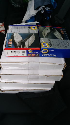 Auto Parts Store «NAPA Auto Parts - B & B Inc», reviews and photos, 15 Valley Rd, Middletown, RI 02842, USA