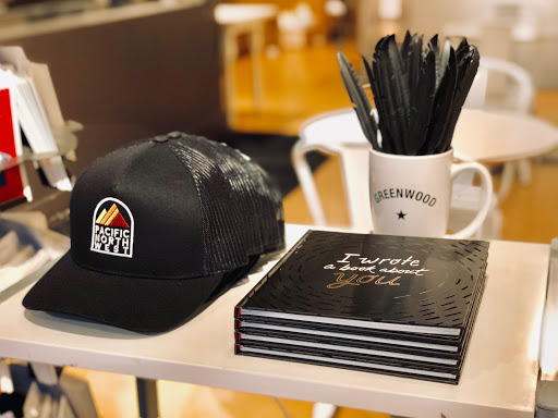 Shipping and Mailing Service «Greenwood Sip & Ship», reviews and photos, 7511 Greenwood Ave N, Seattle, WA 98103, USA