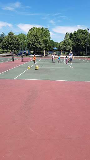 Recreation Center «Meineke Recreation Center», reviews and photos, 220 E Weathersfield Way, Schaumburg, IL 60193, USA