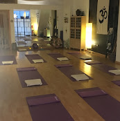 Sala Om Yoga - C/ Nazario González Monteagudo, 12, 03201 Elx, Alicante