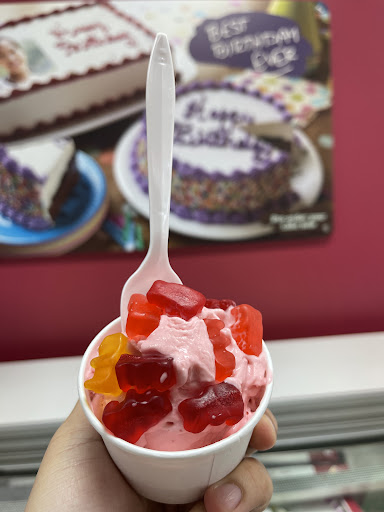 Ice Cream Shop «Carvel», reviews and photos, 324 NJ-33, Mercerville, NJ 08619, USA