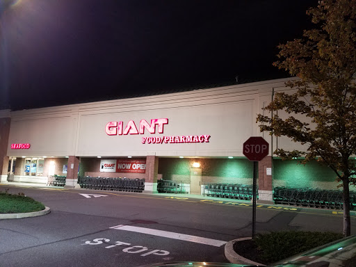 Giant Food Stores, 4001 New Falls Rd, Levittown, PA 19056, USA, 