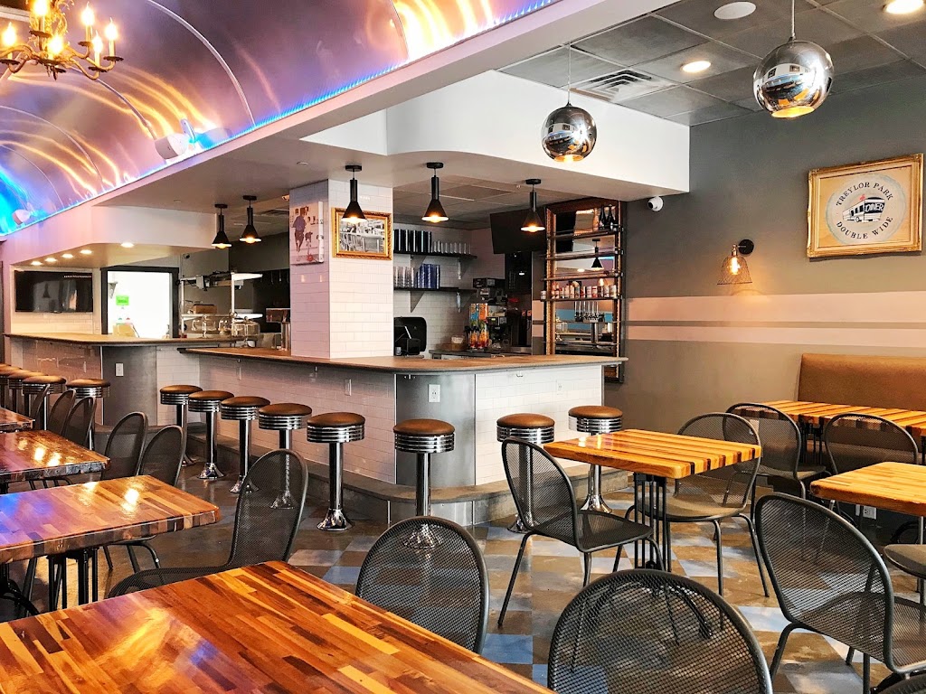 Treylor Park Double Wide Diner 31401