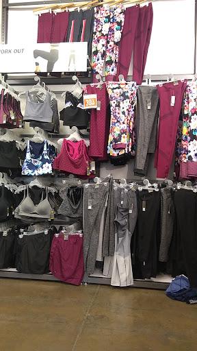 Clothing Store «Old Navy», reviews and photos, 9155 W Stockton Blvd, Elk Grove, CA 95758, USA