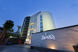 Hotel Alauda image