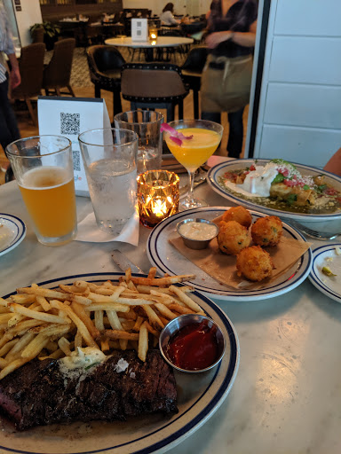 Hotel «Louisville Marriott Downtown», reviews and photos, 280 W Jefferson St, Louisville, KY 40202, USA