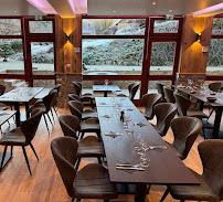 Atmosphère du Restaurant Le Grand Som à Saint-Pierre-d'Entremont - n°1