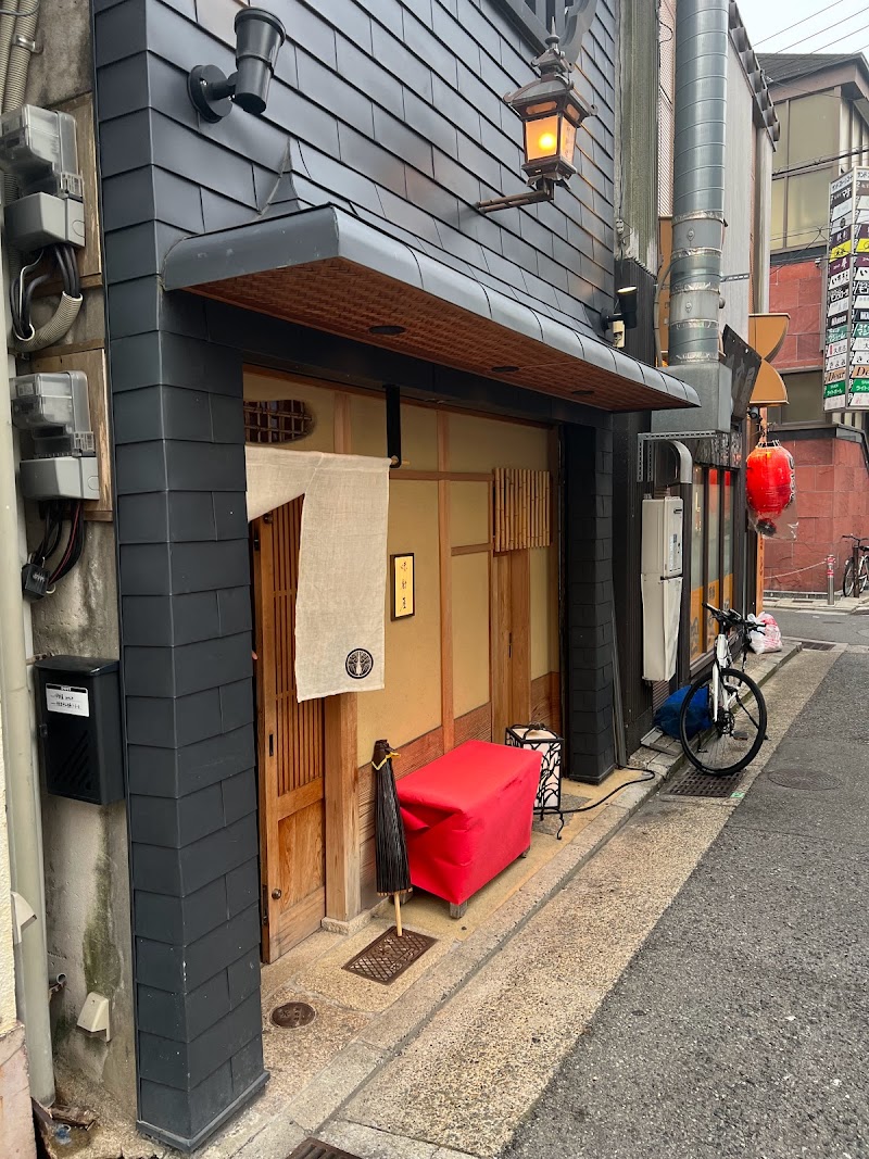 日本料理 百屋（旧：味勧屋）