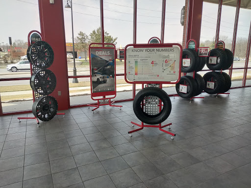 Tire Shop «Discount Tire Store - Clive, IA», reviews and photos, 1229 NW 86th St, Clive, IA 50325, USA