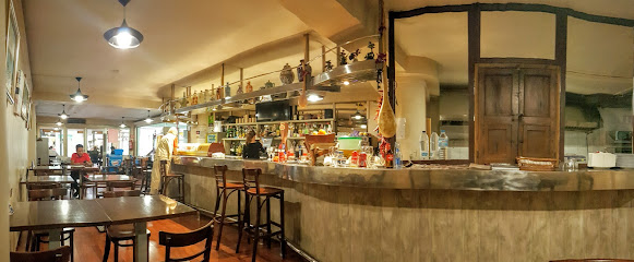 Restaurante A Estribor. - Carrer de Berenguer de Tornamira, 5, 07012 Palma, Illes Balears, Spain