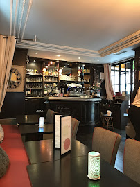 Atmosphère du Restaurant français La Villa des Abbesses à Paris - n°18