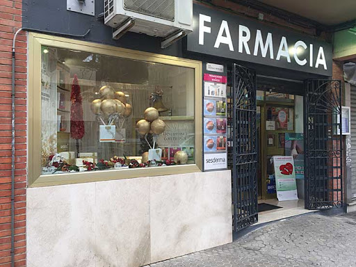 Información y opiniones sobre Trinidad Revelles Lirola de Sevilla