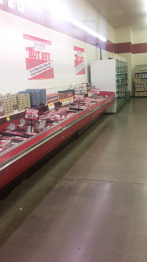 Grocery Store «Sav-Mor Foods», reviews and photos, 14001 Lakeridge Cir, Magalia, CA 95954, USA