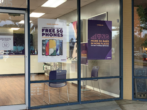 Cell Phone Store «MetroPCS Authorized Dealer», reviews and photos, 12915 Walsingham Rd, Largo, FL 33774, USA