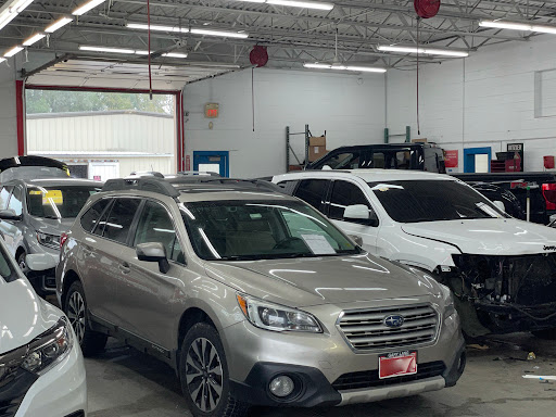 Auto Body Shop «Adams Auto Body and Service Center», reviews and photos, 1811 IL-120, McHenry, IL 60051, USA