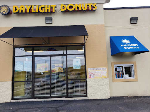 Donut Shop «Daylight Donuts», reviews and photos, 1105 Southview Ln #114, Tuscaloosa, AL 35405, USA
