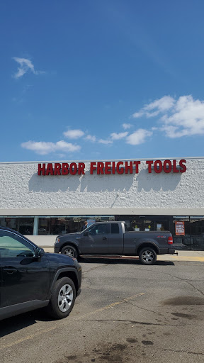 Hardware Store «Harbor Freight Tools», reviews and photos, 32706 John R Rd, Madison Heights, MI 48071, USA