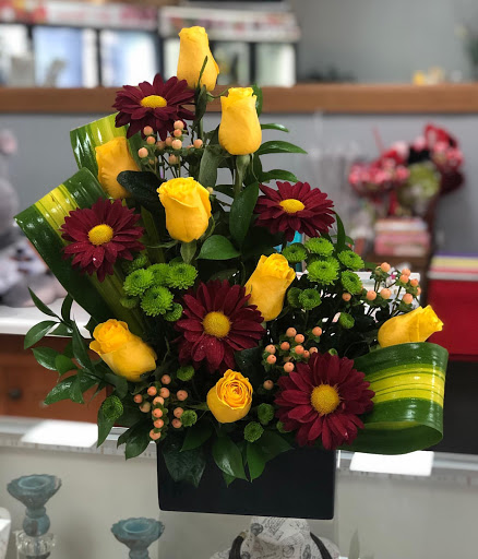 Florist «J & J Flowers and Gifts Shop», reviews and photos, 8366 Pines Blvd, Pembroke Pines, FL 33024, USA