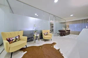 Body Luxury Clinic image