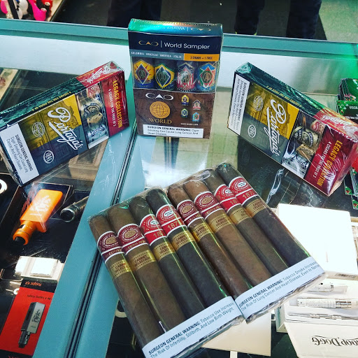 Tobacco Shop «Twenty One Plus Smoke Shop», reviews and photos, 144 Bowdoin St, Dorchester, MA 02122, USA