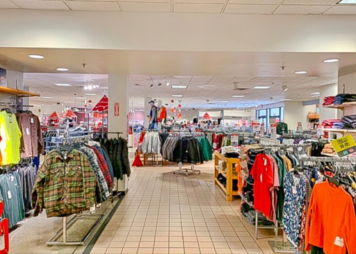 Shopping Mall «West Ridge Mall», reviews and photos, 1801 SW Wanamaker Rd, Topeka, KS 66604, USA