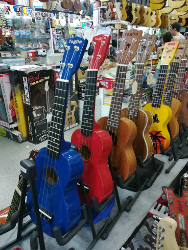 Musical instruments stores Rosario