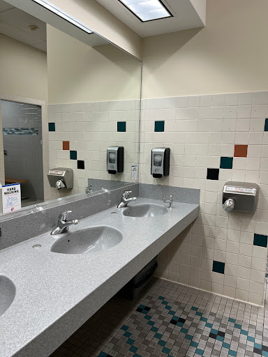 Health Club «24 Hour Fitness», reviews and photos, 15301 Ventura Blvd, Sherman Oaks, CA 91403, USA