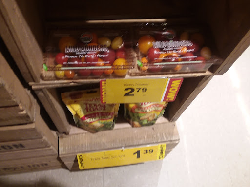 Grocery Store «Food Lion», reviews and photos, 1202 W Broad St, Elizabethtown, NC 28337, USA