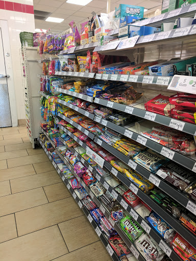 Convenience Store «7-Eleven», reviews and photos, 318 S State St, Ann Arbor, MI 48104, USA