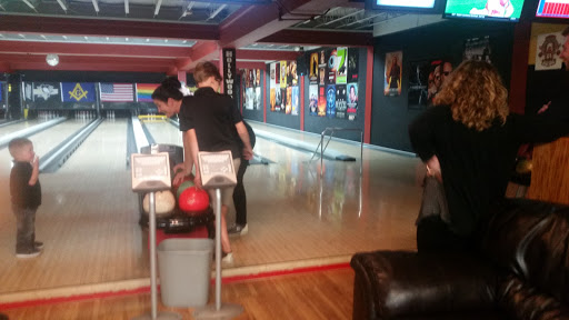 Bowling Alley «Hollywood Lanes», reviews and photos, 2961 W Liberty Ave, Pittsburgh, PA 15216, USA