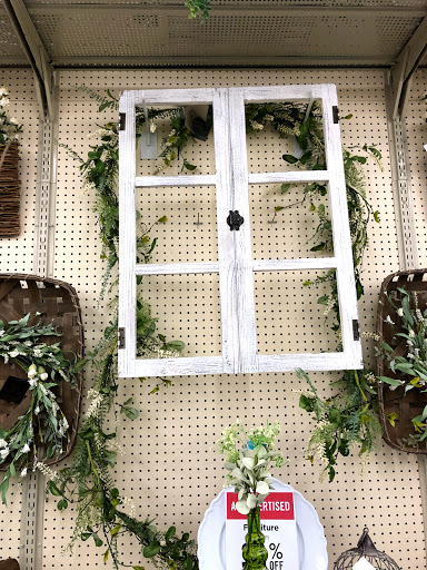 Discount Store «Gordmans - Store Closing Soon», reviews and photos, 214 Gable Crossing Dr, Avon, IN 46123, USA