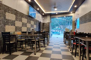 Banarasi Tadka Restaurant & Roll Corner image