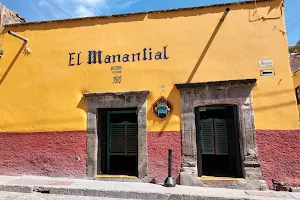 El Manantial image