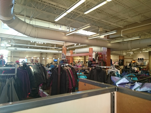 Clothing Store «L.L. Bean», reviews and photos, 6 Wayside Rd, Burlington, MA 01803, USA