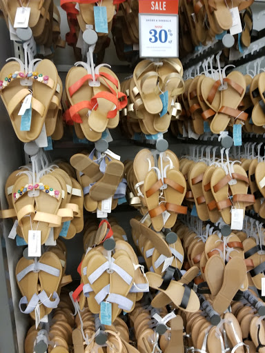 Clothing Store «Old Navy», reviews and photos, 90 Pleasant Valley St, Methuen, MA 01844, USA