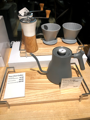 Furniture Store «Crate and Barrel», reviews and photos, 21710 Hawthorne Blvd, Torrance, CA 90503, USA